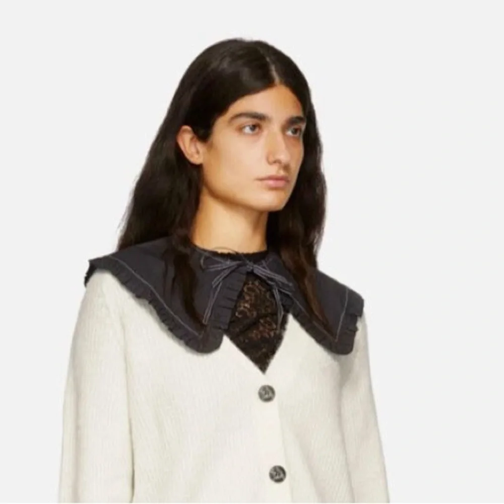 GANNI Detached Poplin Collar In Black - Picture 2 of 2